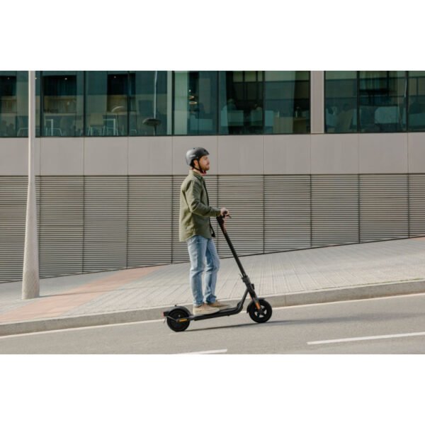 ninebot-kickscooter-f2-pro-e-monopattino-elettrico (2) Ninebot Kickscooter F2 PRO E Monopattino Elettrico